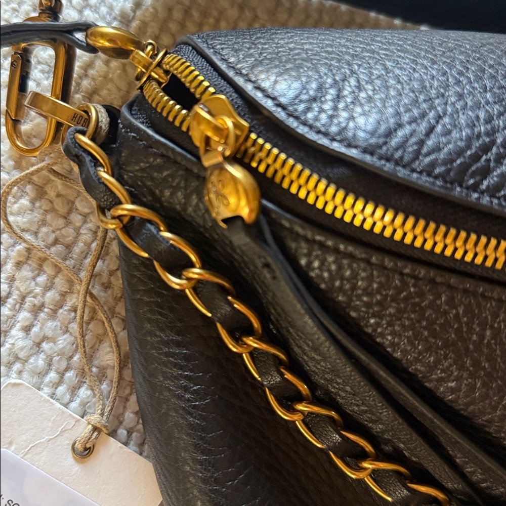 New HOBO Black pebbled soft Leather Chain Bag SLing belt bag purse crossbody - Picture 4 of 9